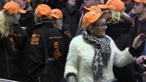 TUNNIS.NL - Dakar 2016-01-19 Aankomsthal 3 Schiphol supporters David Wijnhoven en Gwen Cuppen