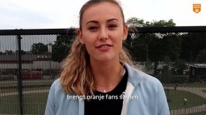 Nadine Visser tijdens FBK toegejuicht door het Oranje Peloton