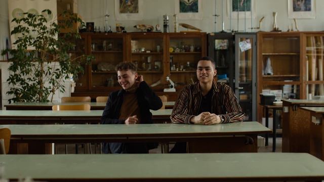 Q&A met Aäron (Aaron) & Noa (Moyo): "Nee, dat mag je me echt niet vragen!" смотреть онлайн