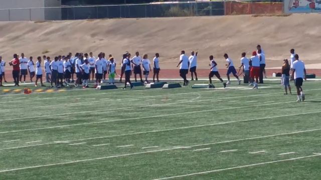 Evans with Reggie Bush at camp 2017 смотреть онлайн