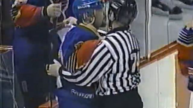 Tony Twist vs Brad Brown - Jan 25, 1997 смотреть онлайн