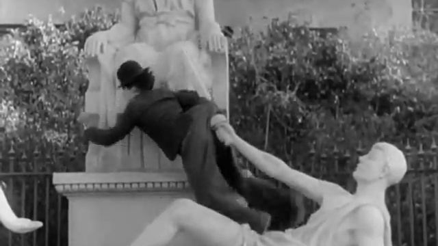 Charles Chaplin City Lights 1931 смотреть онлайн