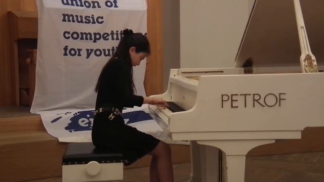 Zala Kravos 11 - Dekleva: Robbas Fountain of Three Carniolan Rivers