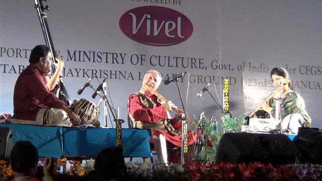 Pandit Hariprasad Chaurasia with Debopriya Chatterjee - Kirtan: Tabla Samar Saha смотреть онлайн