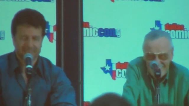StanLee & John Romita Jr at Dallas ComicCon 2011 (3 of 5)