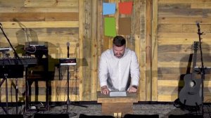 In the Middle | Seasons | Pastor Chris Tomlinson