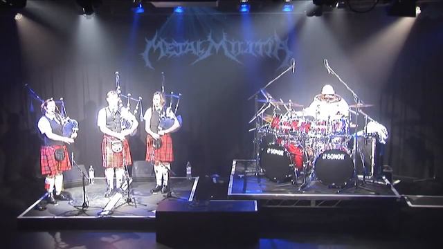 Nicholas Howard Barker Plays with Metal Militia Bluebonnets смотреть онлайн