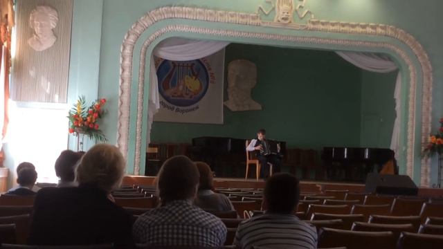 Боженок Иван 11 лет Бах Инвенция фа мажор Доренский Сонатина До мажор Как под яблонькой Аз Иванов смотреть онлайн