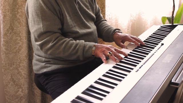 Tony Sitoy -  Moon River