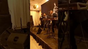 Simcha Fridman, David Heller, Leibaleh Lipsker playing niggun "Utzu Eytzo"