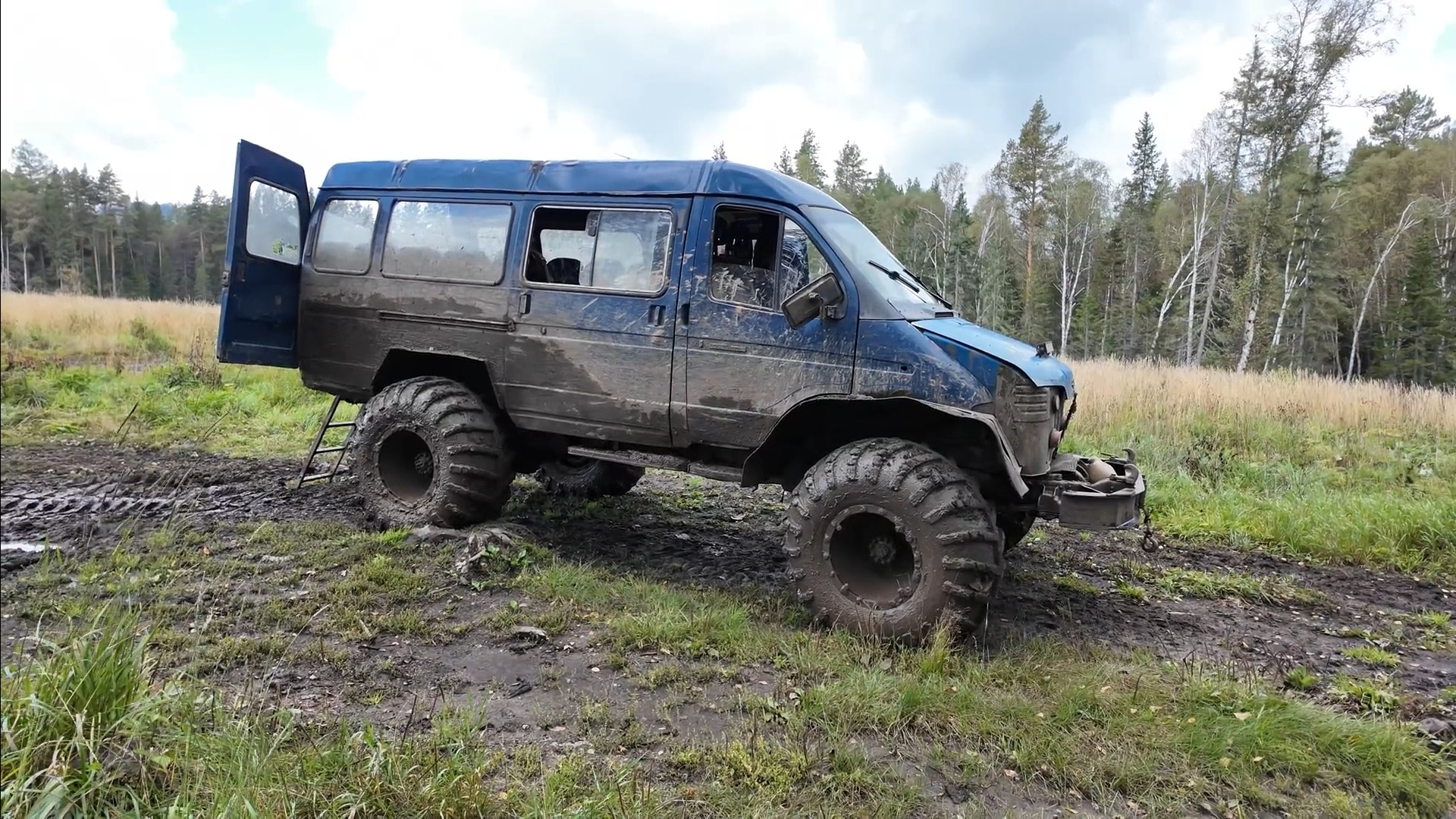 Бездорожье на Инзерские зубчатки (Южный Урал, Башкортостан, 26 августа 2024 года) смотреть онлайн