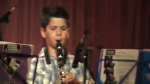 Linares XXI San Pedro Manrique 04 - Himno de la alegria.MOD смотреть онлайн