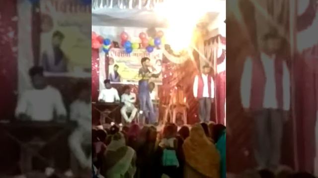 Bhojpuri new navratri ki dance shivshankar sawariya iske sath pawan Singh dance kiye hai