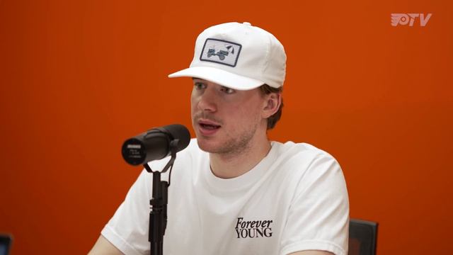 Flyers Daily Break Up Day: Carter Hart смотреть онлайн