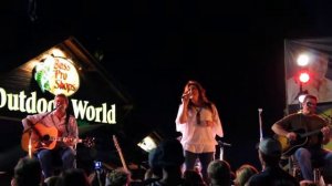 Jo Dee Messina Performs 'Downtime'