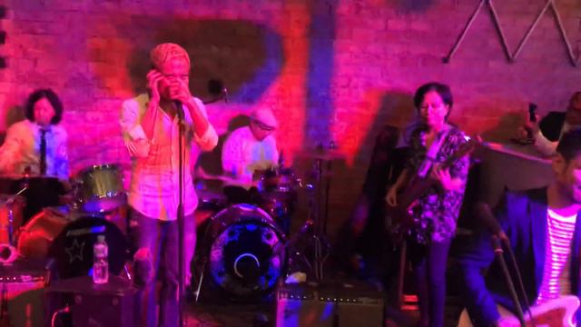 Sandwich - Butterfly Carnival (Live with Marc Abaya) смотреть онлайн