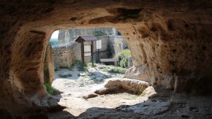 Загадки древних цивилизаций. Пещерный город Чуфут - Кале.