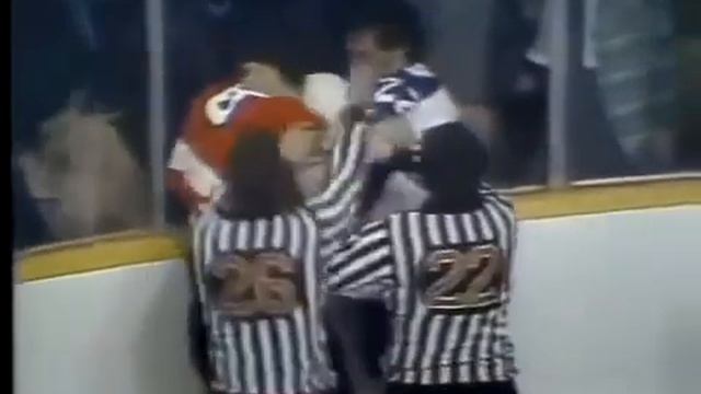 Dave Schultz Vs Tiger Williams 04.22.76 смотреть онлайн