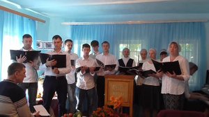 Вот снова мы встречаем осень