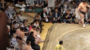 Takekaze (4-10) - Myogiryu (4-10) , Sumo : Natsubasho '17