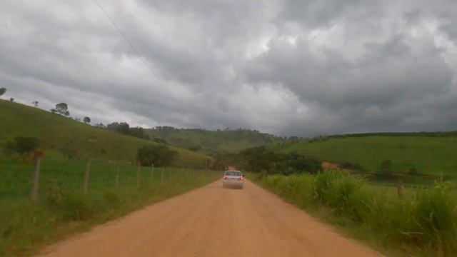 Dirigindo de Conceição das Pedras/MG a Natércia/MG (via Estrada da Usina) смотреть онлайн