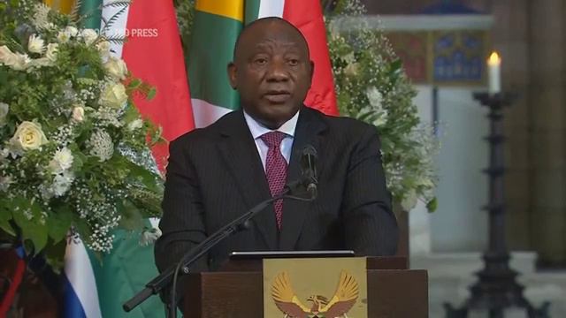 Desmond Tutu laid to rest in Cape Town смотреть онлайн