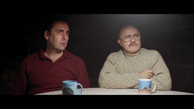 Jeffrey M. Bender as Paul in Club Magic Moment смотреть онлайн