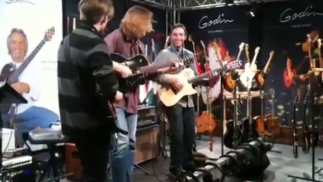 Brooks Robertson godin booth musikmesse