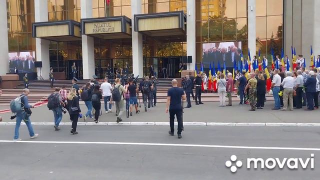 Похороны первого президента М.Снегура.Кишинёв.Молдова.16.09.23. смотреть онлайн