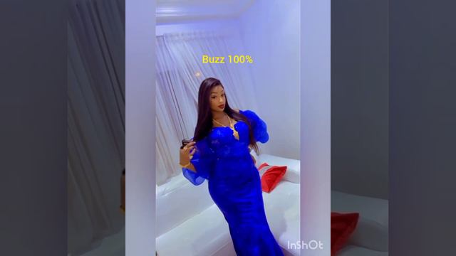 L'épouse de Kara Mbodj rayonnante en bleu