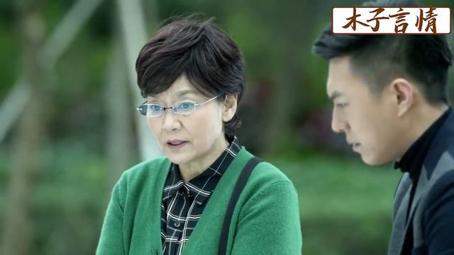 丈夫和小三大半夜街上調情，妻子不哭不鬧，直接離婚嫁給總裁！