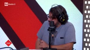 Valerio Lundini partecipa al quiz tutto da ridere di 610 -Rai Radio2 - Guarda che Radio!