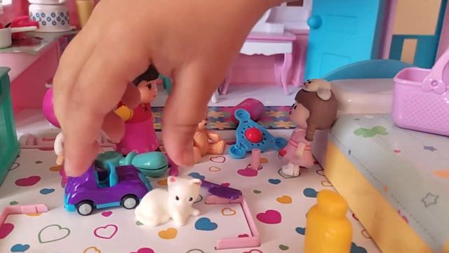 MAŞA VE KOCA AYI,DIŞARIDA YAĞMUR YAĞIYOR,MAŞA,HEİDİ,ŞEKER KIZ CANDY EVDE OYNUYOR!! смотреть онлайн