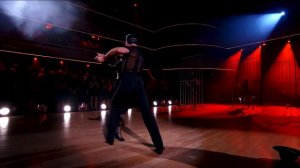 Laurie Hernandez & Val Chmerkovskiy – Argentine Tango - Week 9