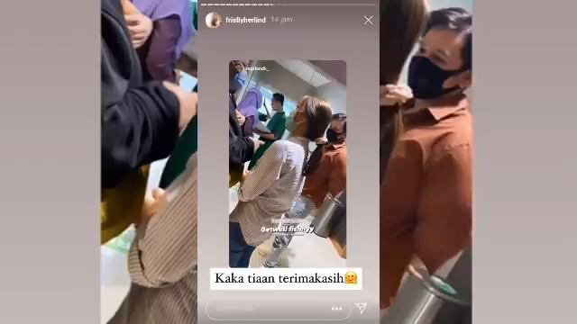 Frislly Herlind Operasi Mata Ditemani Jordi OnsO  Kebersamaan jordi dan frislly