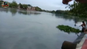 Nagkagulo mga Tao sa Ilog ng Calumpit ang Daming Dalang Isda ng Tubig ng Bustos Dam FishingHunting