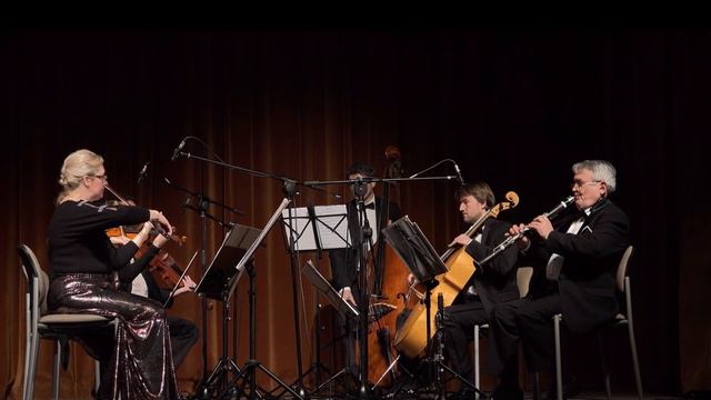 KAROL KURPIŃSKI - KONCERT NA KLARNET I ORKIESTRĘ B-dur - LUBLIN смотреть онлайн