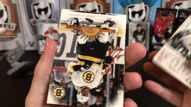 Another gathering of loose hockey card packs and a NEW CONTEST! смотреть онлайн
