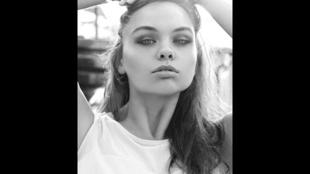 mais o modelo do tamanho 132, Kirby Cernosek, mulher grande e bonita, figura completa, curvy смотреть онлайн