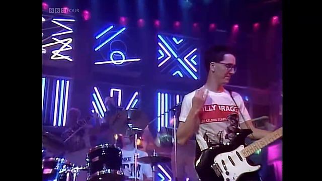 The Housemartins  -  Happy Hour  - TOTP  - 1986 смотреть онлайн