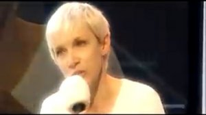 Annie Lennox  BURDA LIVE