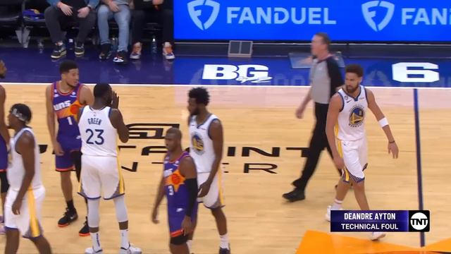 Klay Thompson ejected for getting chippy with Devin Booker then has words for Suns bench 😳 смотреть онлайн