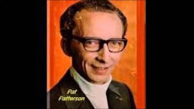 Pat Patterson - She's Not You смотреть онлайн