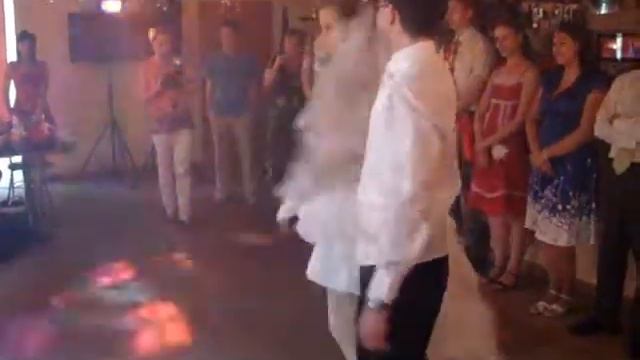 Видео красивого свадебного танца от студии "Гименей" смотреть онлайн