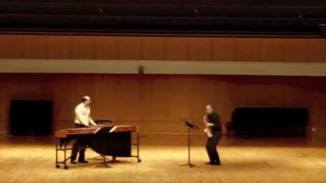 Akira Yuyama - Divertimento for Marimba and Alto Saxophone смотреть онлайн