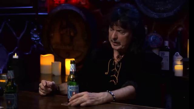 Ritchie Blackmore discussing Rainbow drummer Gary Driscoll смотреть онлайн