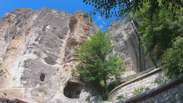 Невероятно! Ресторан в пещерном городе! Обед под шум водопада! Такого вы не увидите больше ни где!