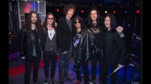 Guns N' Roses: How Paul Stanley Almost Produced GNR & Feuded With Slash!