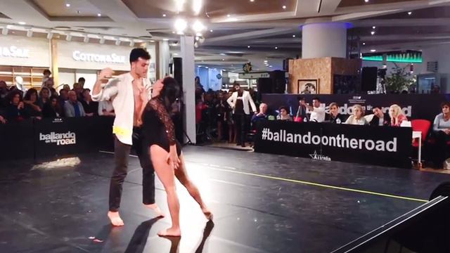 •BALLANDO ON THE ROAD• Antonio Careri e Arianna Favaro смотреть онлайн