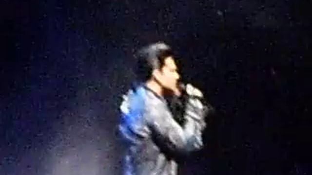 Adam Lambert Mad World American Idol Tour 2009 смотреть онлайн